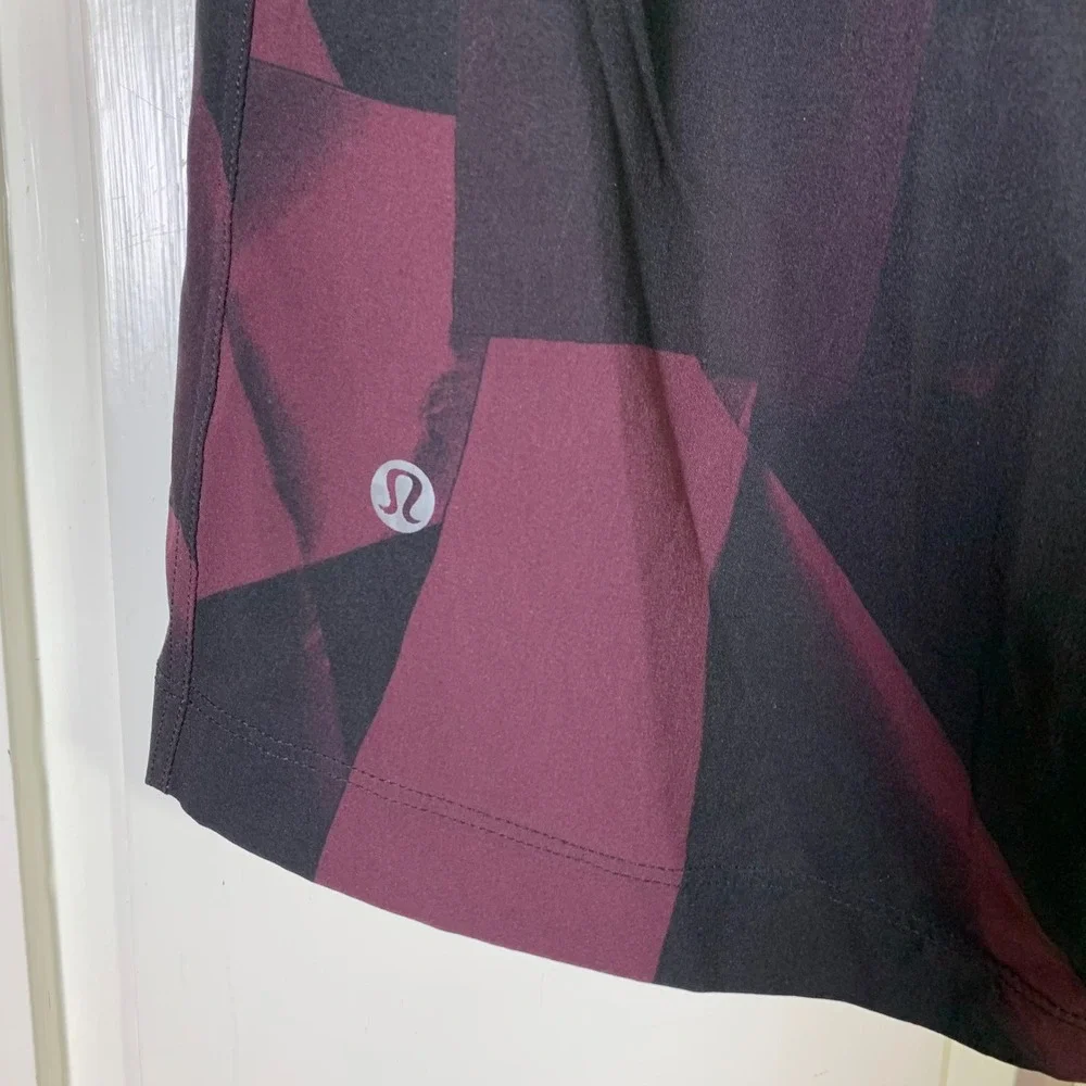 Lululemon THE Shorts 9 Mens XL Geometric Plum‎ Black Athletic Training